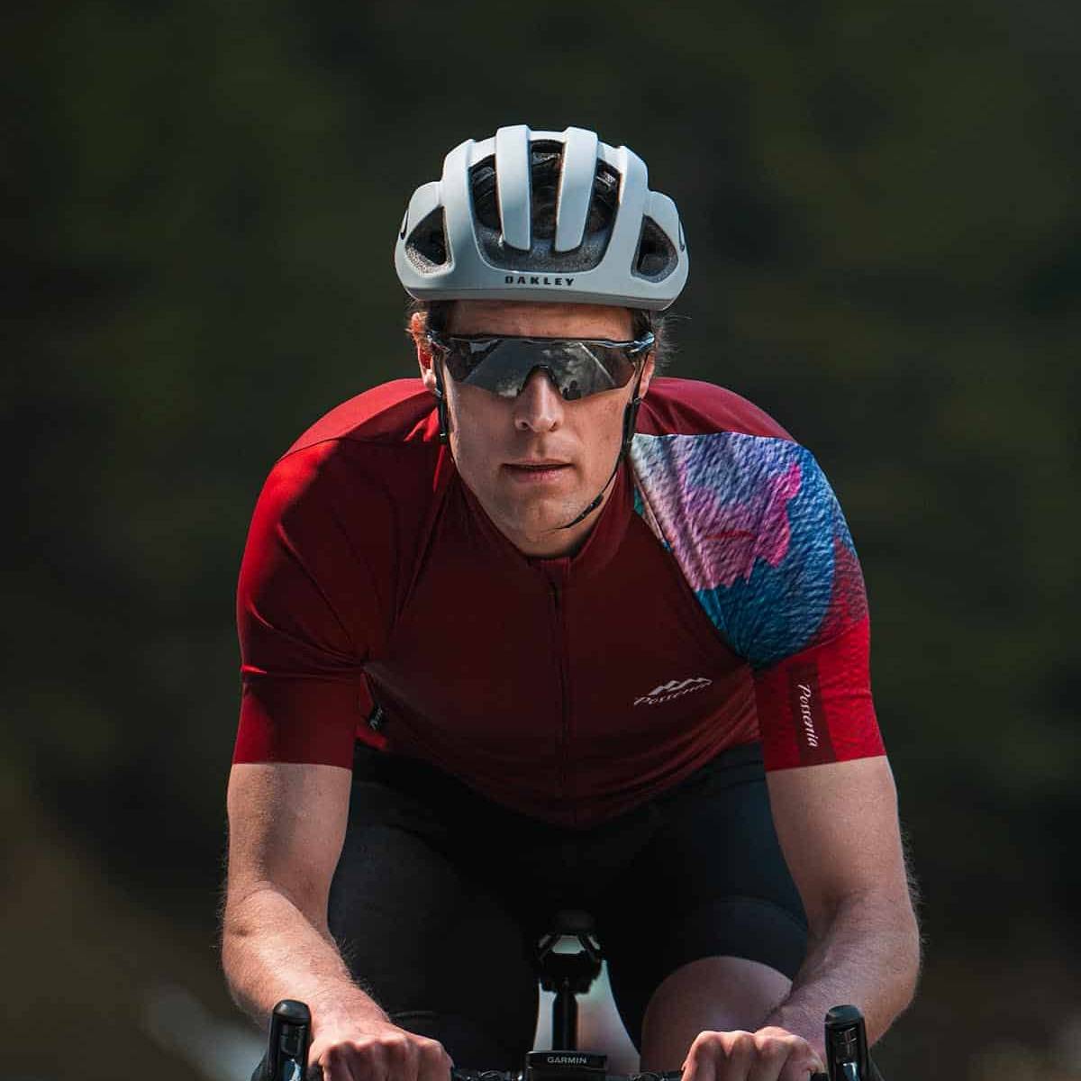 Possenia, a Swiss brand dedicated to sustainable cycling apparel, aimed to present their products in a manner that reflected their commitment to quality and environmental responsibility.